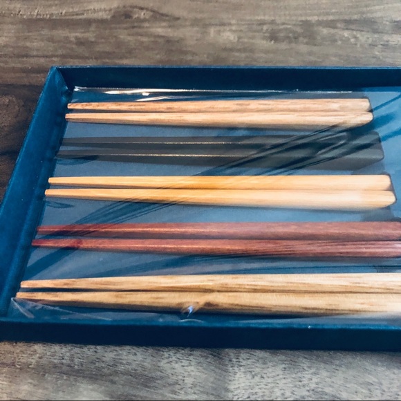 New Elegant Boxed Gift 5 Pairs Chopsticks Set - Picture 5 of 8